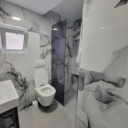 Luxury Studio's J&m Вілла