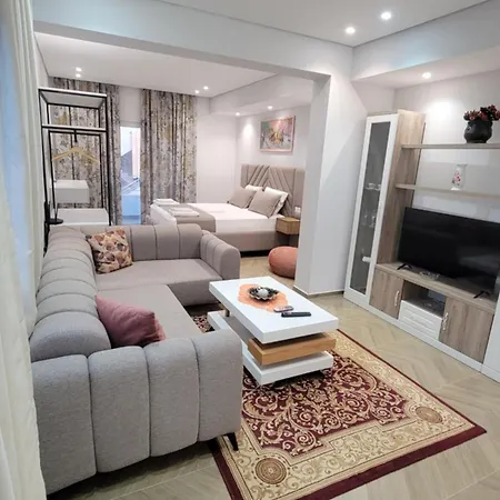 Luxury Studio's J&m Villa